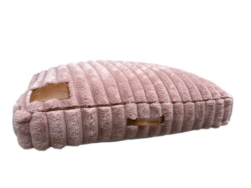 Wallace, Lottie and Me Dog Bed Pink Fluffy - Image 3